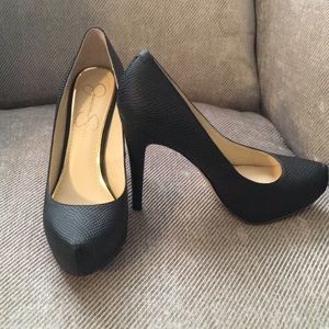 Jessica Simpson Black Heels 7 1/2 Snakeskin design